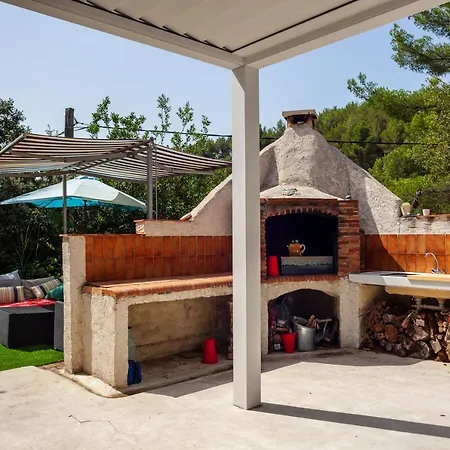 Le Cabanon De Valerie *