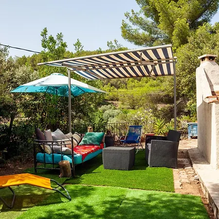 Le Cabanon De Valerie بيت للعطل *